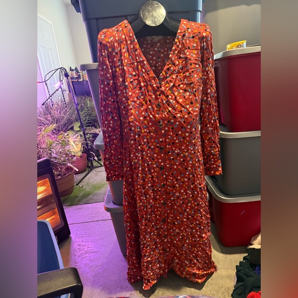 Stylish Red Polka Dot Dress94 - Picture 2 of 5